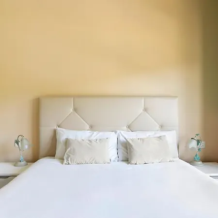 Apartment Ria By People *